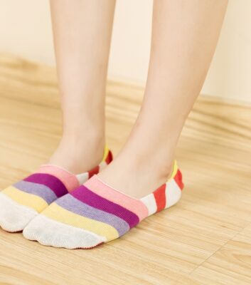 Buy socks online Kenya – women’s cute socks with patterns